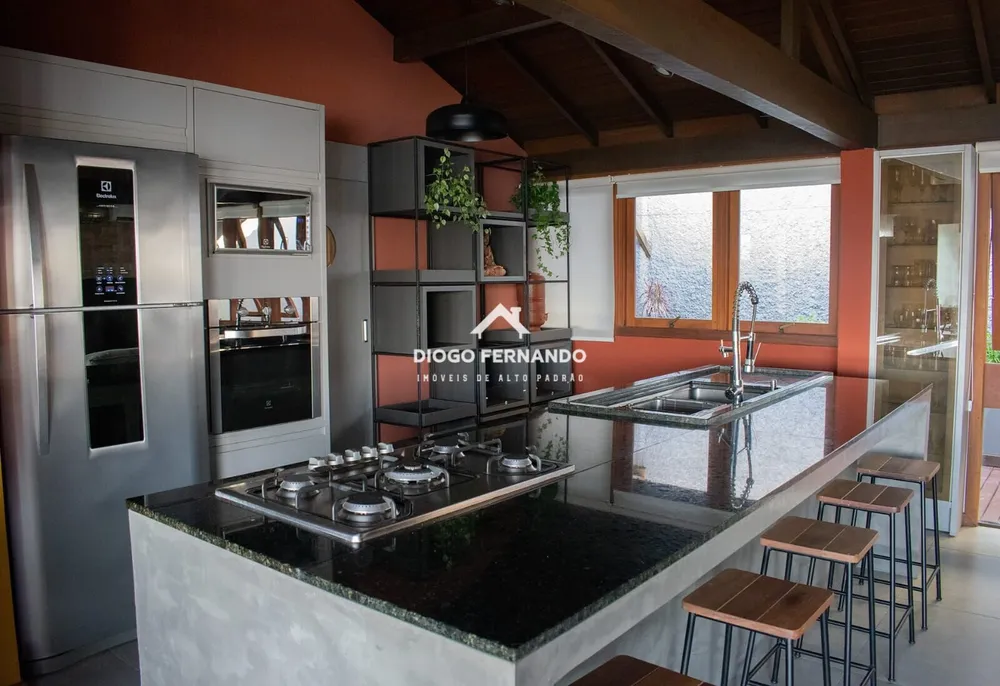Casa, 3 quartos, 221 m² - Foto 4
