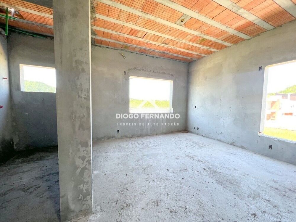 Casa à venda com 3 quartos, 189m² - Foto 4