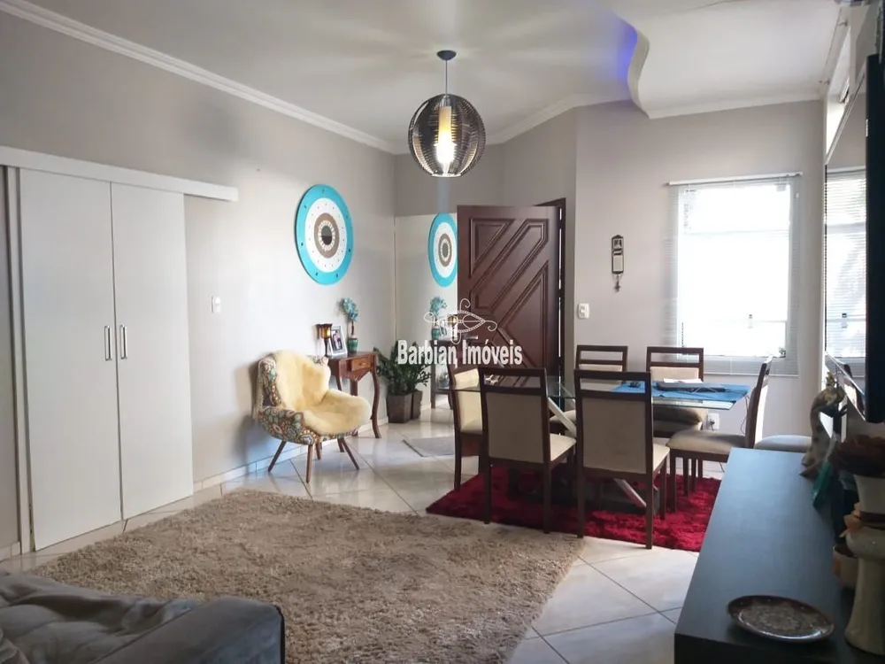 Casa, 4 quartos, 220 m² - Foto 2