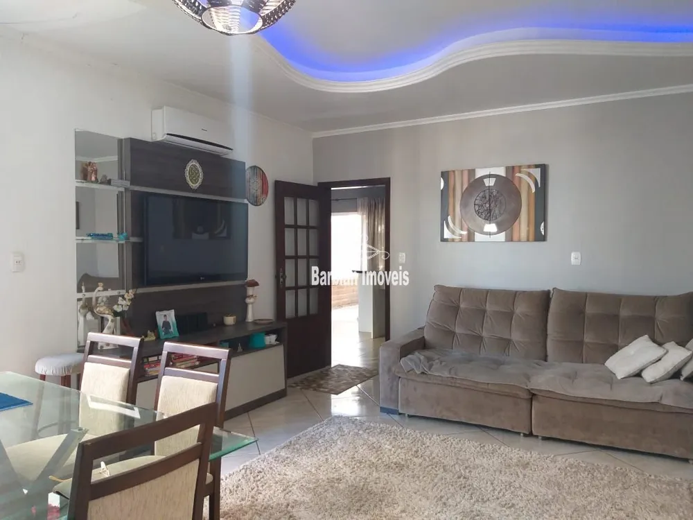 Casa, 4 quartos, 220 m² - Foto 3