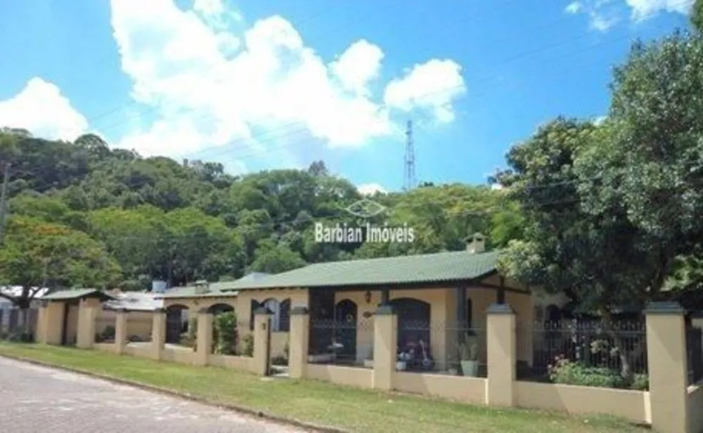 Casa, 4 quartos, 200 m² - Foto 1