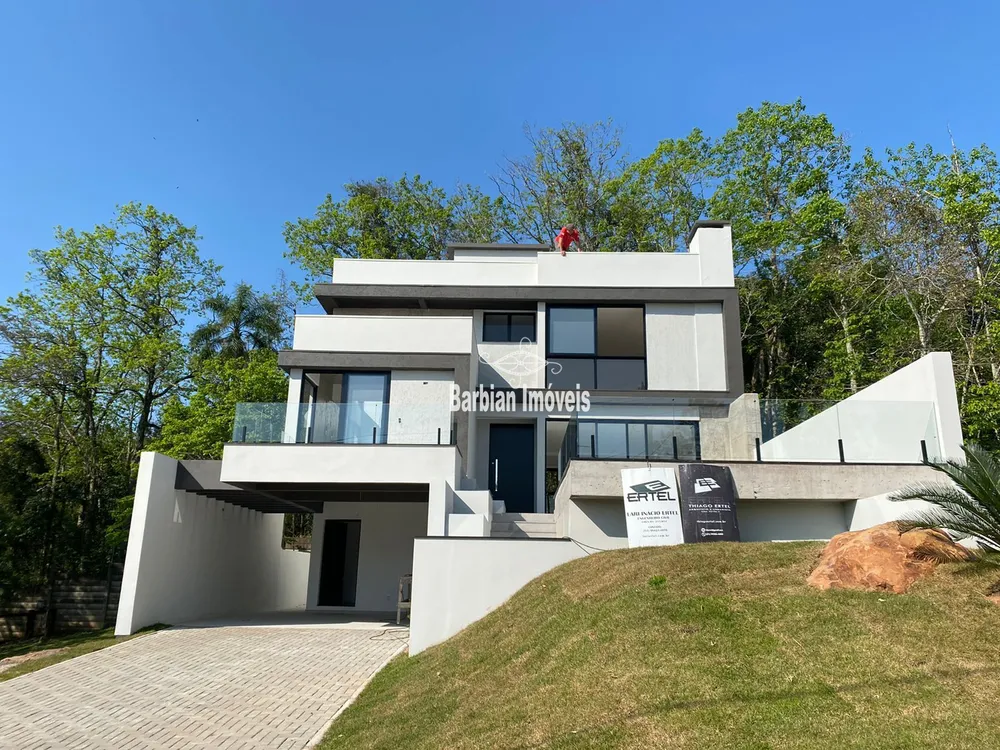 Casa, 3 quartos, 227 m² - Foto 1