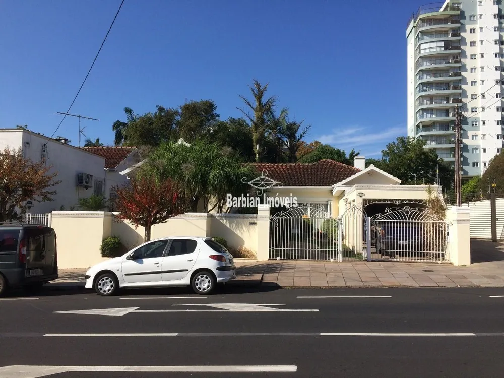 Casa, 5 quartos, 249 m² - Foto 1