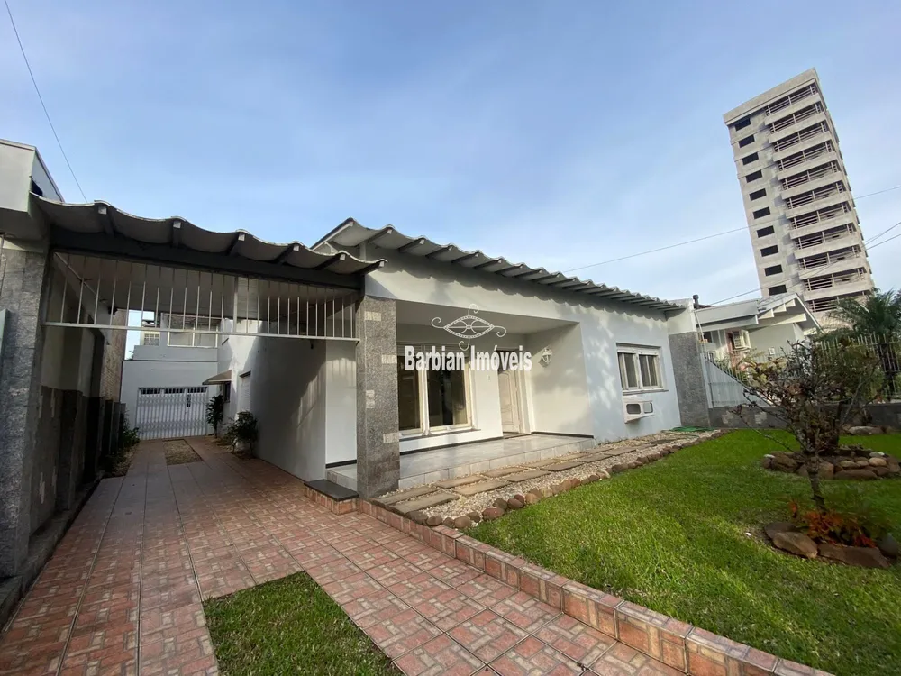 Casa, 4 quartos, 298 m² - Foto 1