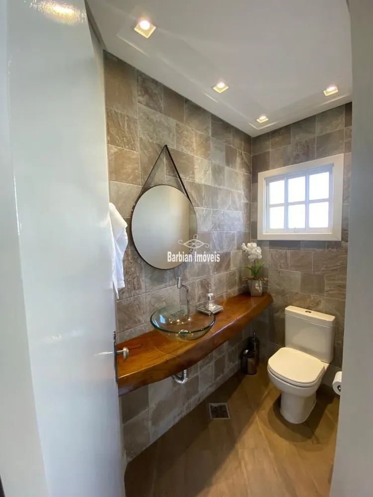 Casa, 3 quartos, 301 m² - Foto 1