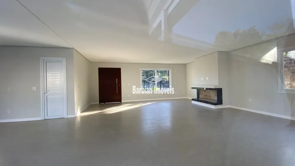 Casa, 3 quartos, 242 m² - Foto 1
