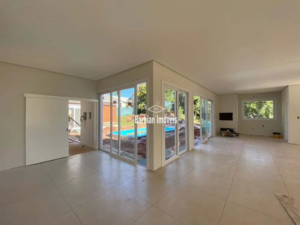 Casa, 3 quartos, 242 m² - Foto 3