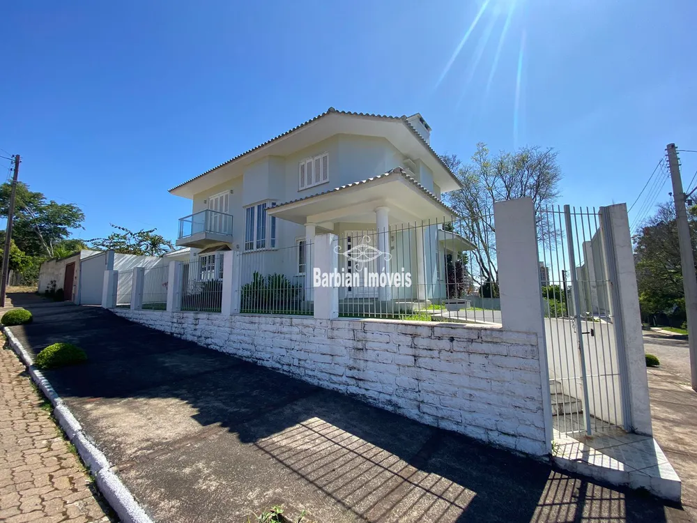 Casa, 3 quartos, 217 m² - Foto 2