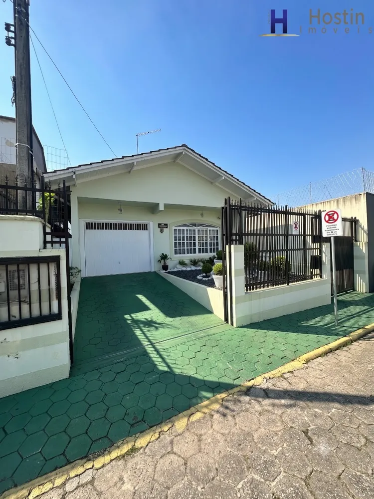 Casa, 3 quartos, 266 m² - Foto 1