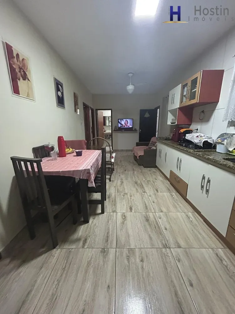 Casa, 3 quartos, 128 m² - Foto 2