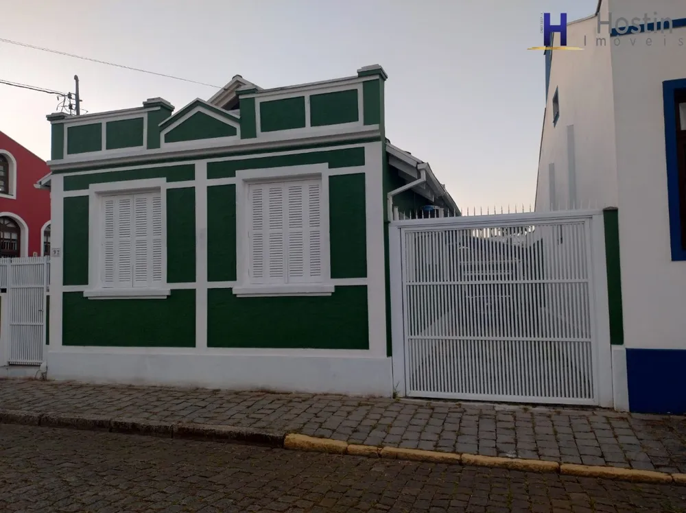 Casa, 4 quartos, 192 m² - Foto 1