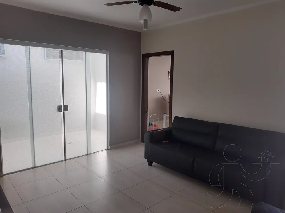 Casa, 3 quartos, 205 m² - Foto 3