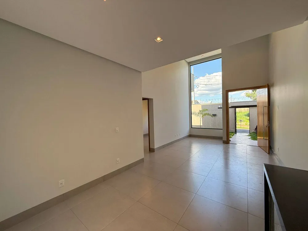 Casa, 3 quartos, 218 m² - Foto 3