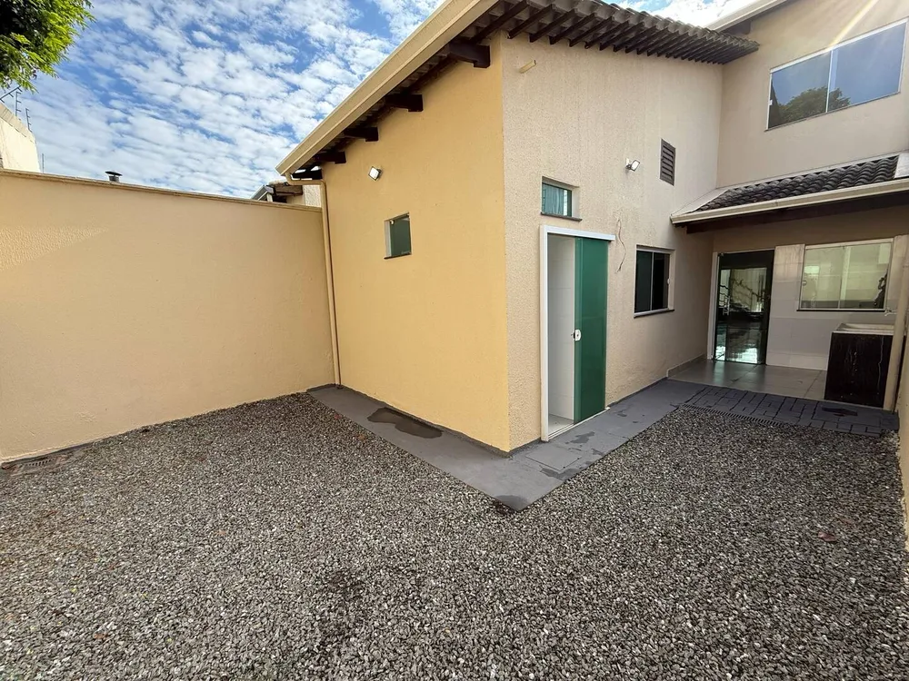 Sobrado, 4 quartos, 210 m² - Foto 1