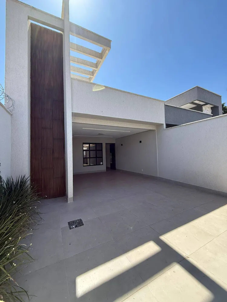 Casa, 3 quartos, 220 m² - Foto 1