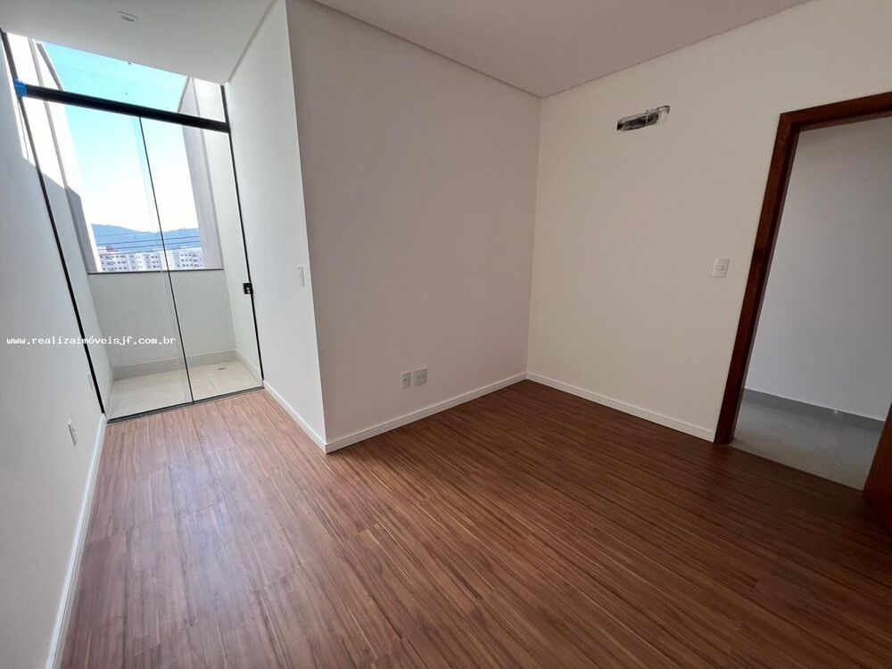 Casa à venda com 3 quartos, 200m² - Foto 4