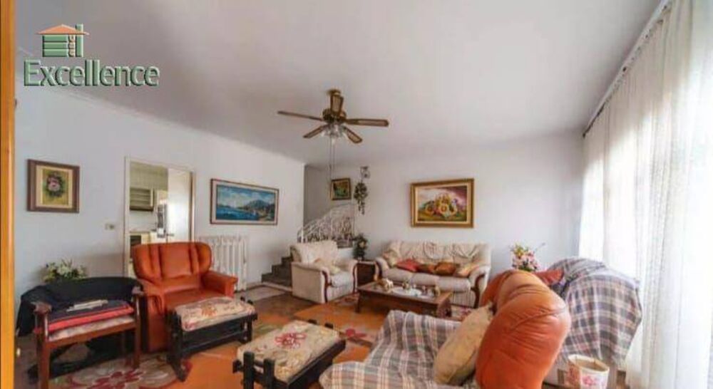 Casa à venda com 3 quartos, 212m² - Foto 4