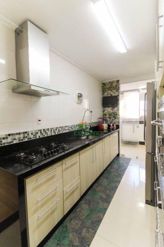 Apartamento à venda com 3 quartos, 115m² - Foto 5