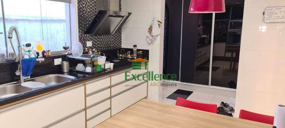 Sobrado à venda com 3 quartos, 224m² - Foto 2