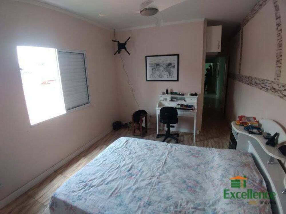 Casa, 3 quartos, 246 m² - Foto 2