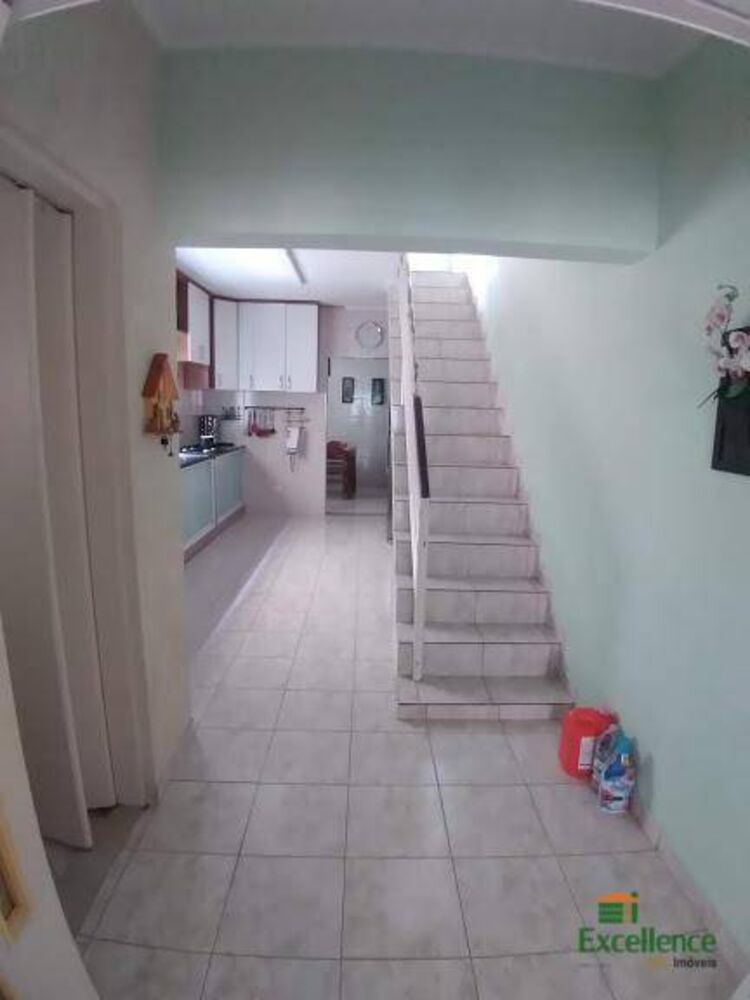 Casa, 3 quartos, 246 m² - Foto 3