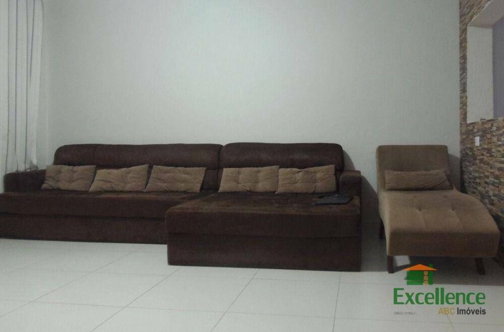 Casa, 3 quartos, 216 m² - Foto 1