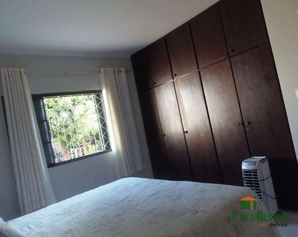 Casa, 3 quartos, 216 m² - Foto 3