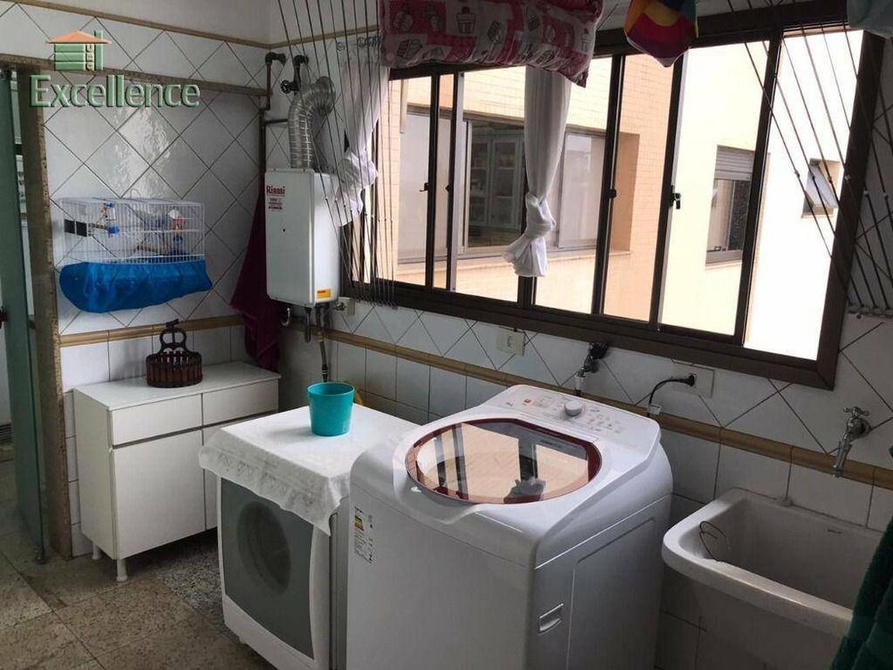 Apartamento, 4 quartos, 230 m² - Foto 1