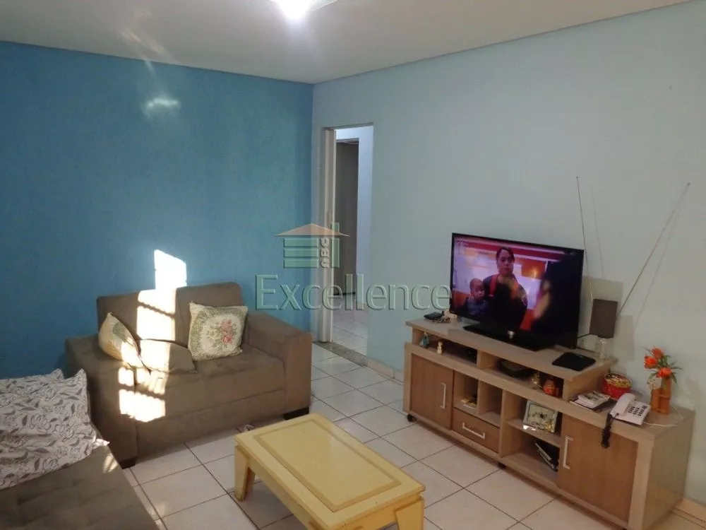 Casa à venda com 3 quartos, 157m² - Foto 2