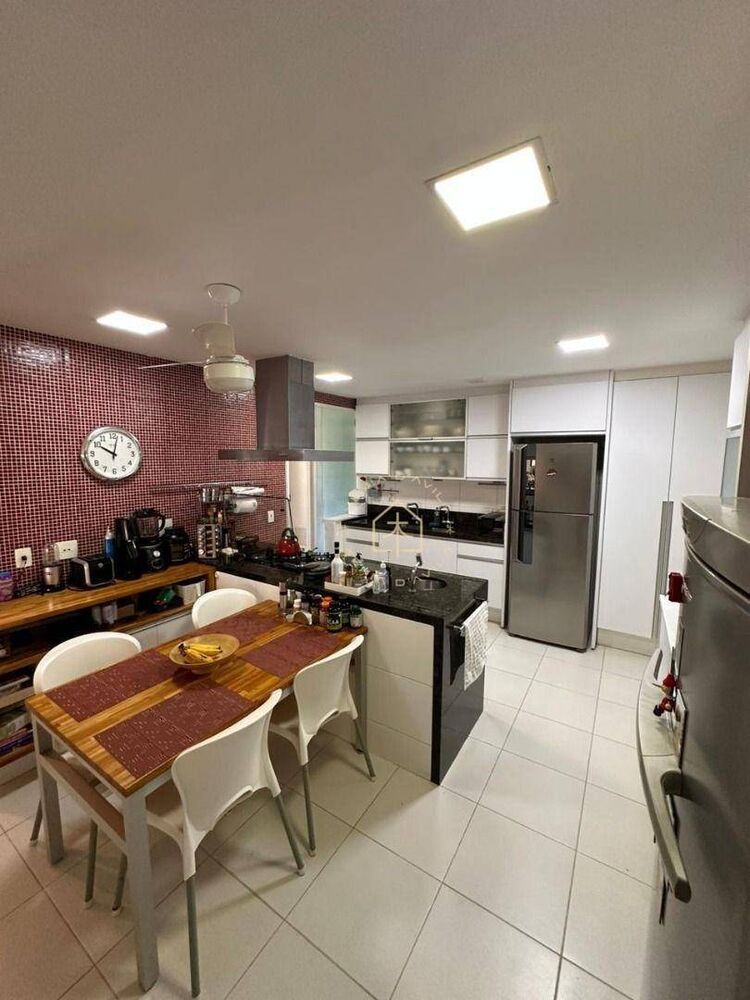 Apartamento à venda com 4 quartos, 240m² - Foto 3