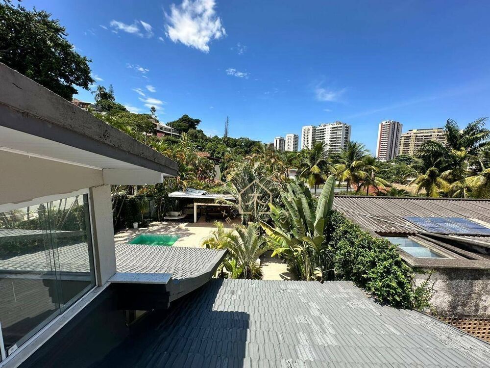 Casa de Condomínio à venda com 3 quartos, 450m² - Foto 3