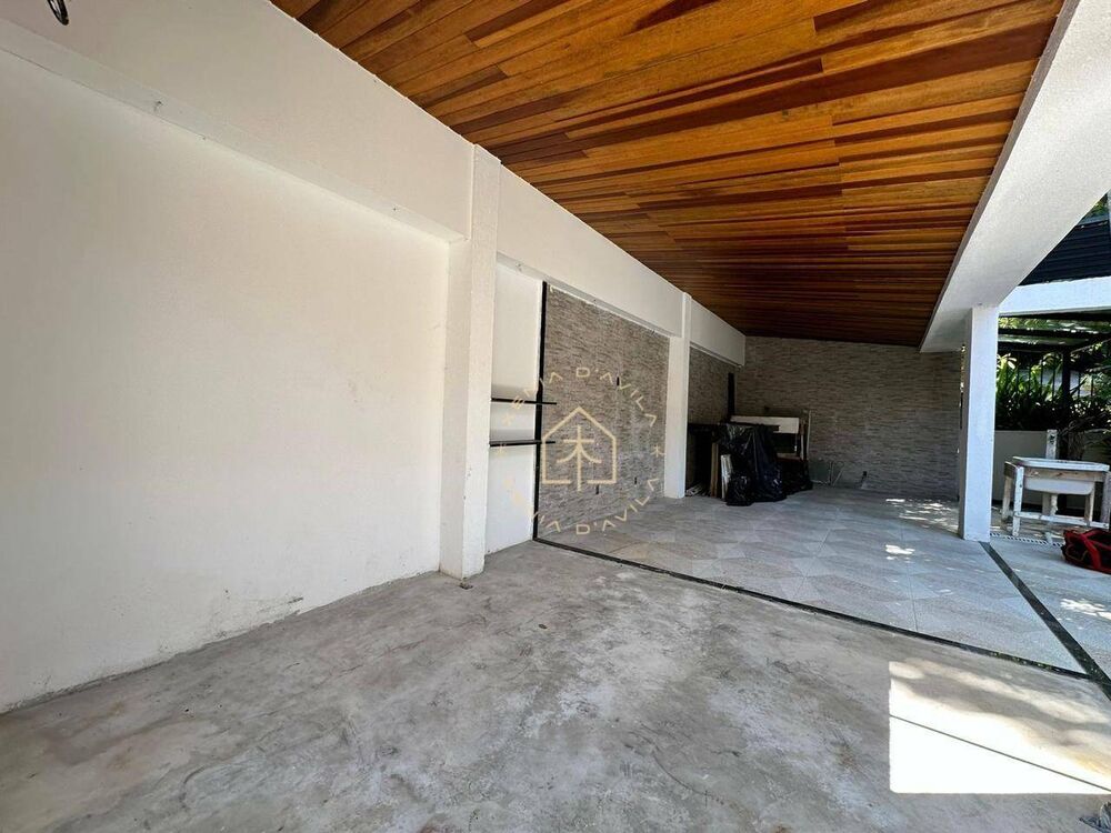Casa de Condomínio à venda com 3 quartos, 450m² - Foto 1