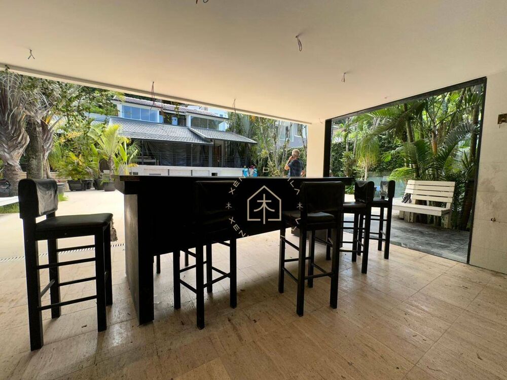 Casa de Condomínio à venda com 3 quartos, 450m² - Foto 2