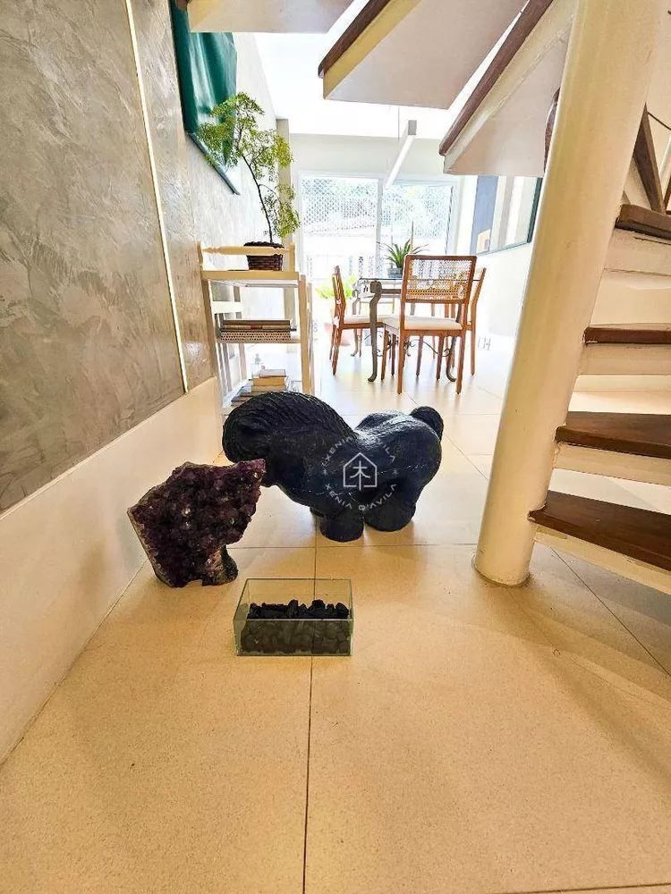 Cobertura, 3 quartos, 225 m² - Foto 2