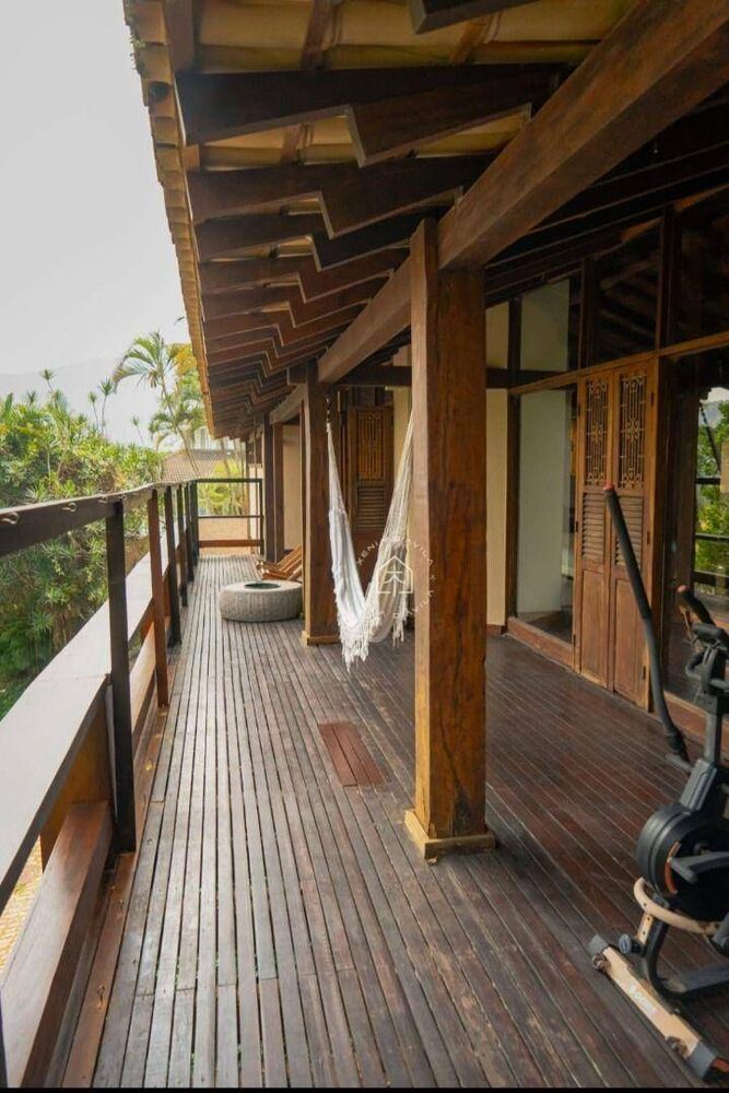 Casa de Condomínio à venda e aluguel com 4 quartos, 600m² - Foto 2