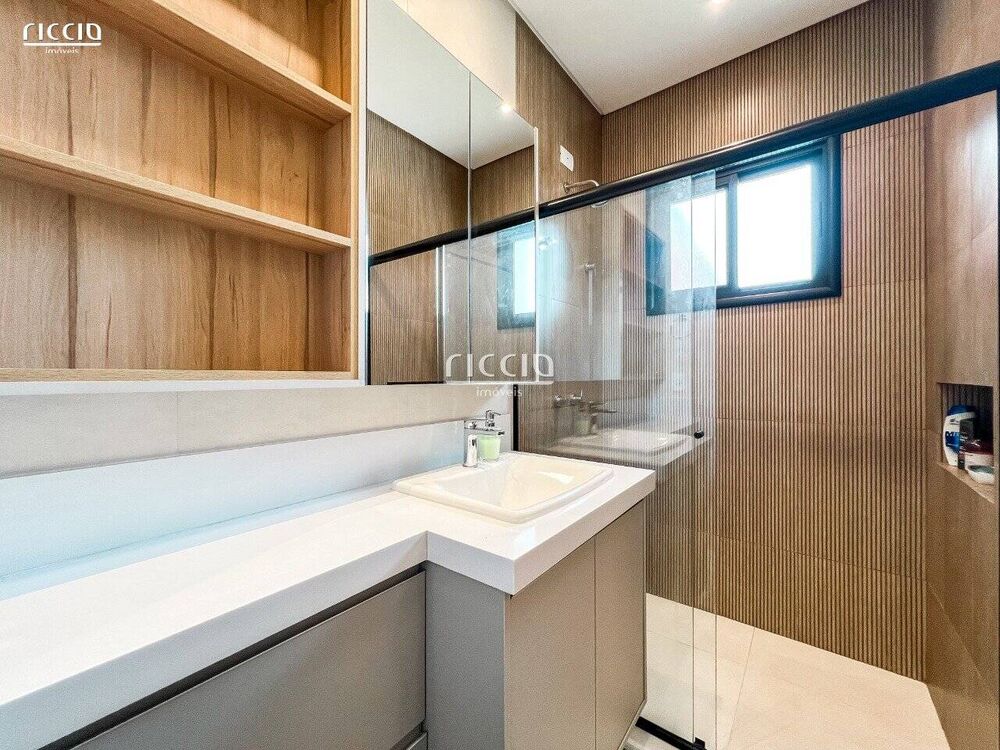 Casa à venda com 3 quartos, 271m² - Foto 8