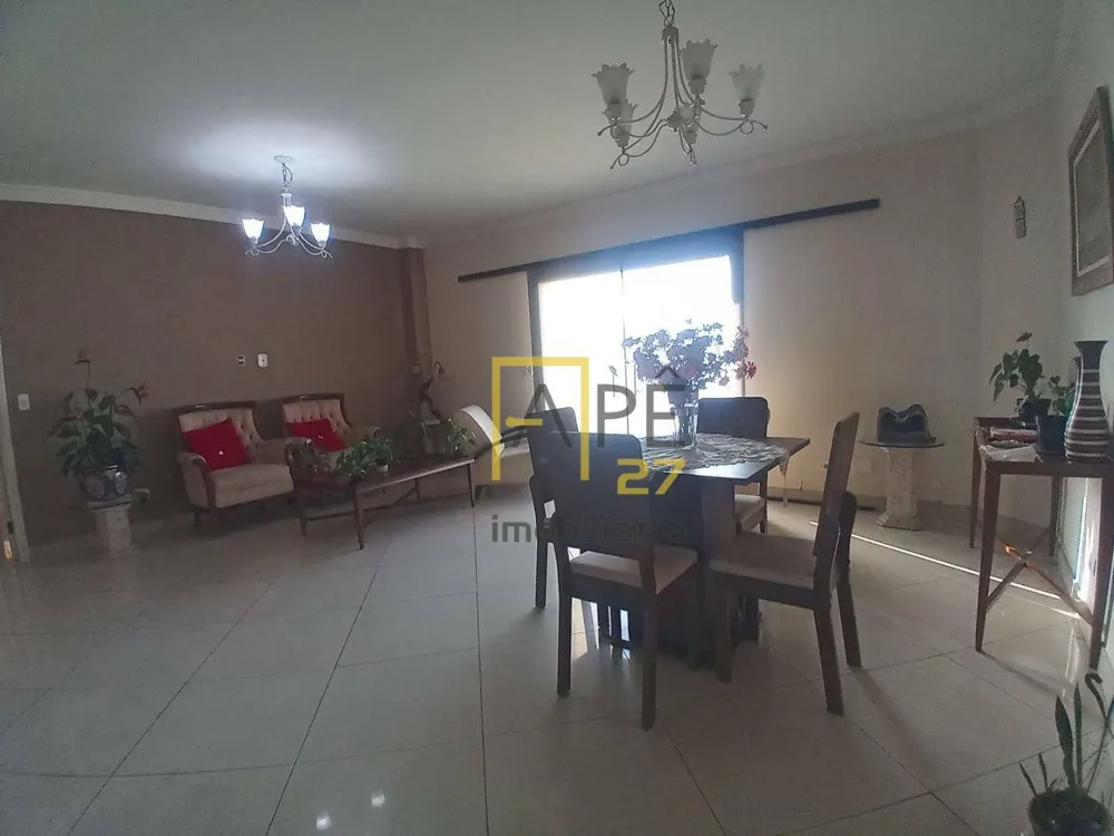 Apartamento, 3 quartos, 130 m² - Foto 2