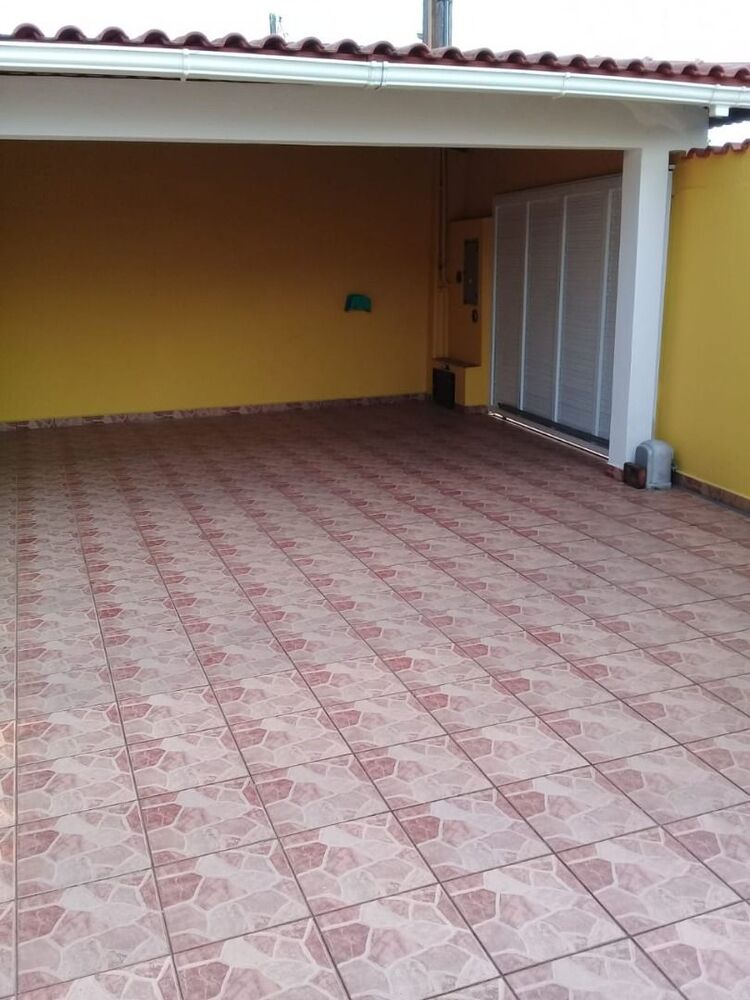 Casa à venda com 5 quartos, 250m² - Foto 2