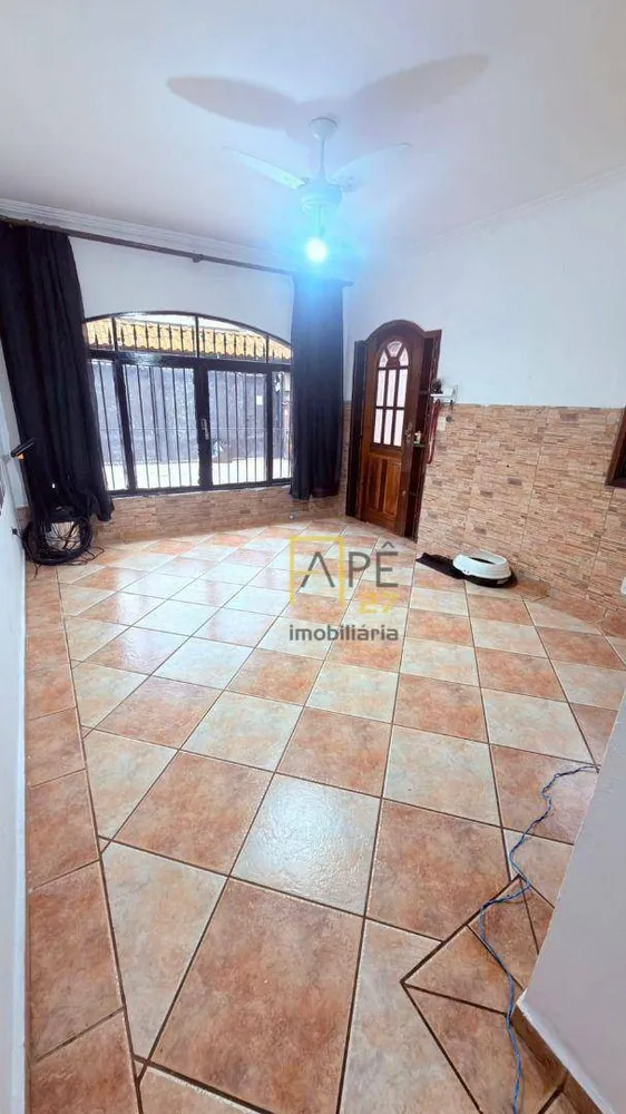 Casa, 3 quartos, 250 m² - Foto 2