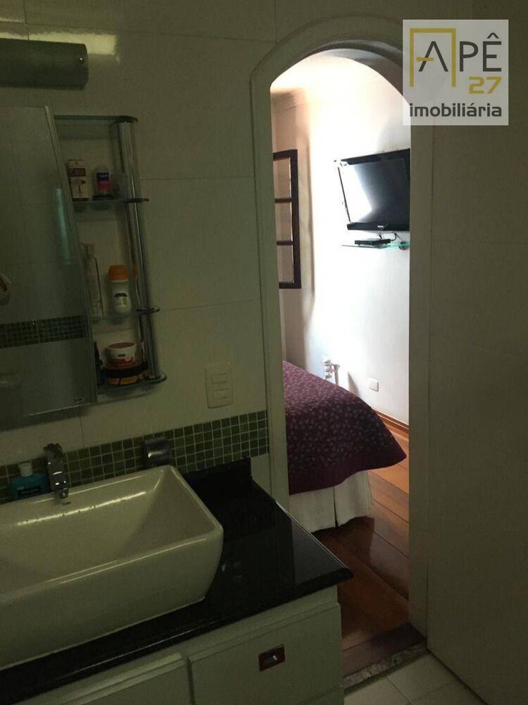 Casa, 3 quartos, 240 m² - Foto 11