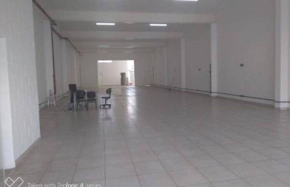 Depósito-Galpão, 560 m² - Foto 1
