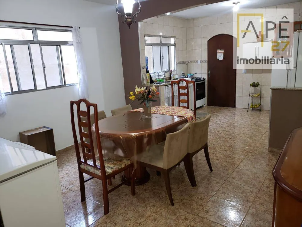 Sobrado, 4 quartos, 240 m² - Foto 1