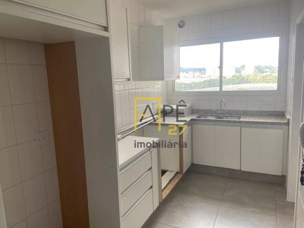 Apartamento para alugar com 3 quartos, 165m² - Foto 2