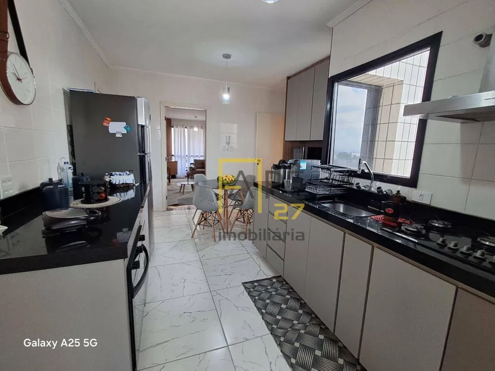 Apartamento, 3 quartos, 176 m² - Foto 2