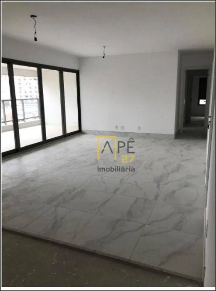 Apartamento, 3 quartos, 131 m² - Foto 2