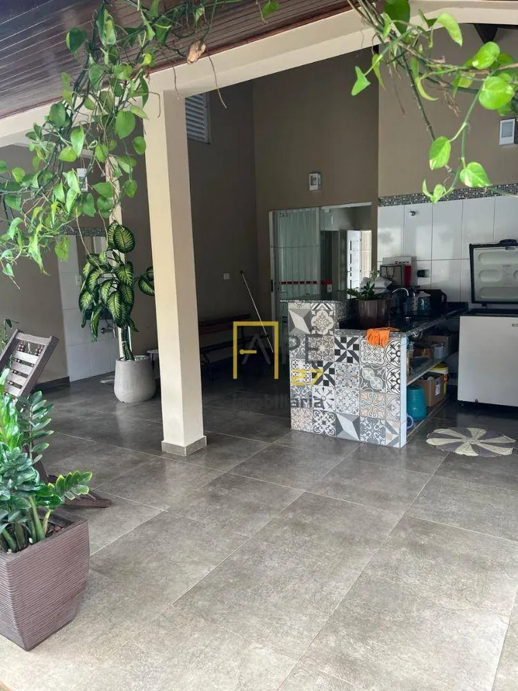 Casa, 3 quartos, 270 m² - Foto 1
