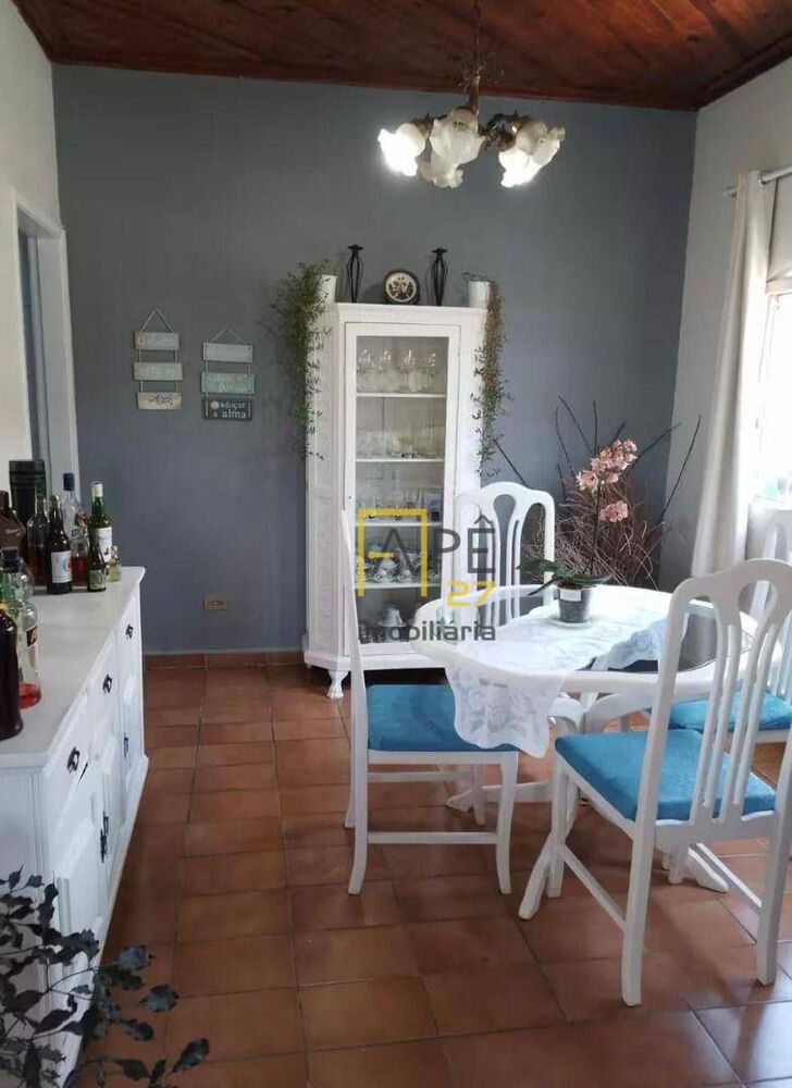 Casa à venda com 3 quartos, 200m² - Foto 4