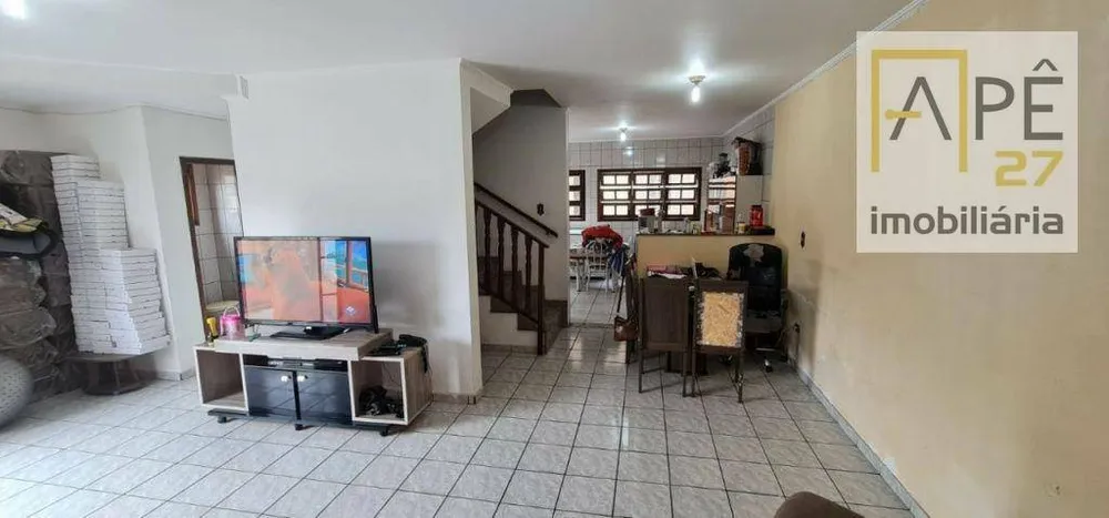 Sobrado, 3 quartos, 198 m² - Foto 1