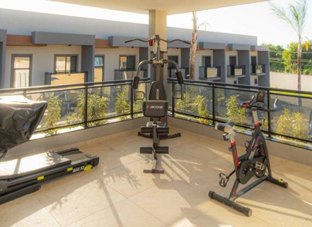 Casa à venda com 3 quartos, 100m² - Foto 4