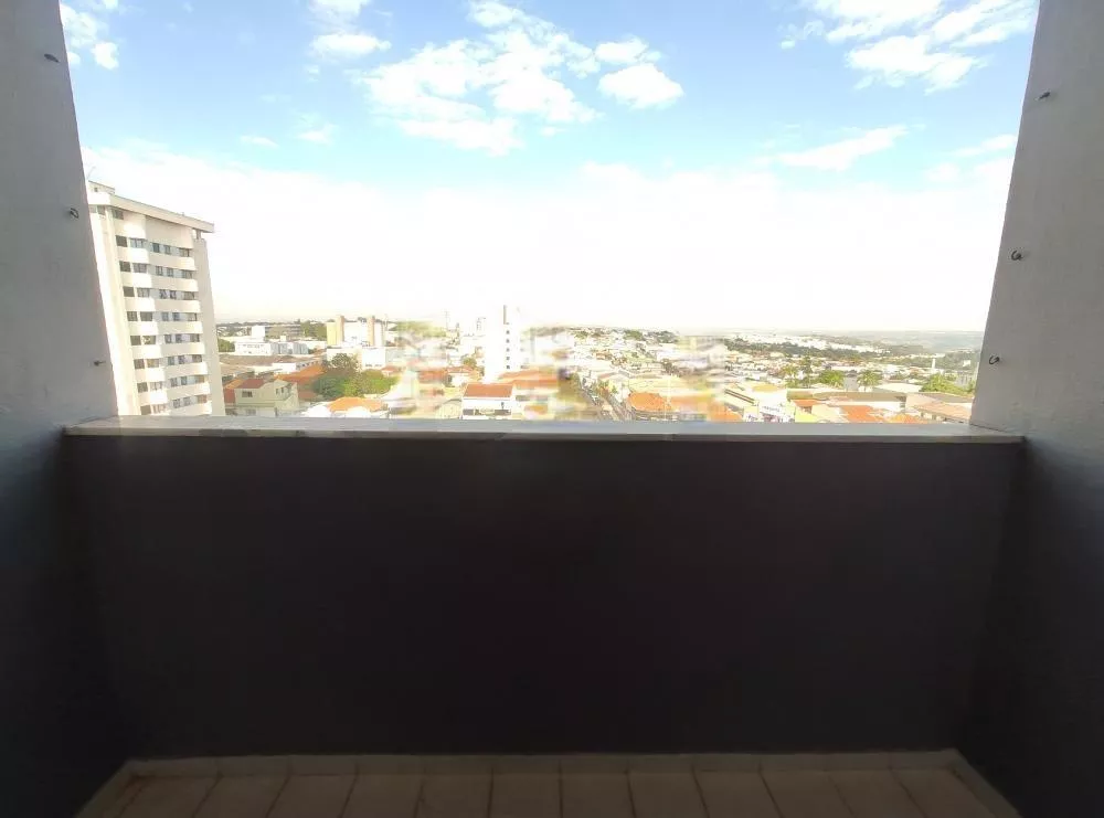 Apartamento à venda com 2 quartos, 70m² - Foto 2